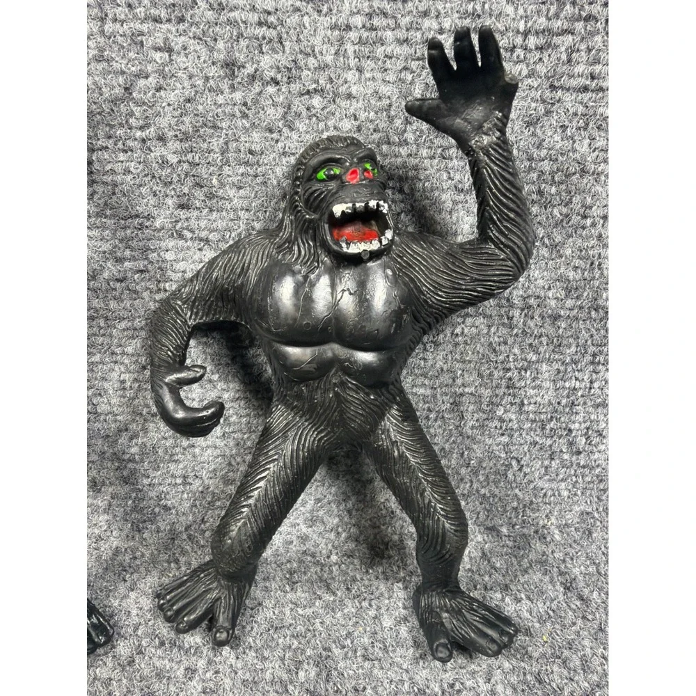 Vintage 1976 Imperial King Kong Gorilla Action Figure Lot of 2 Made in Hong Kong